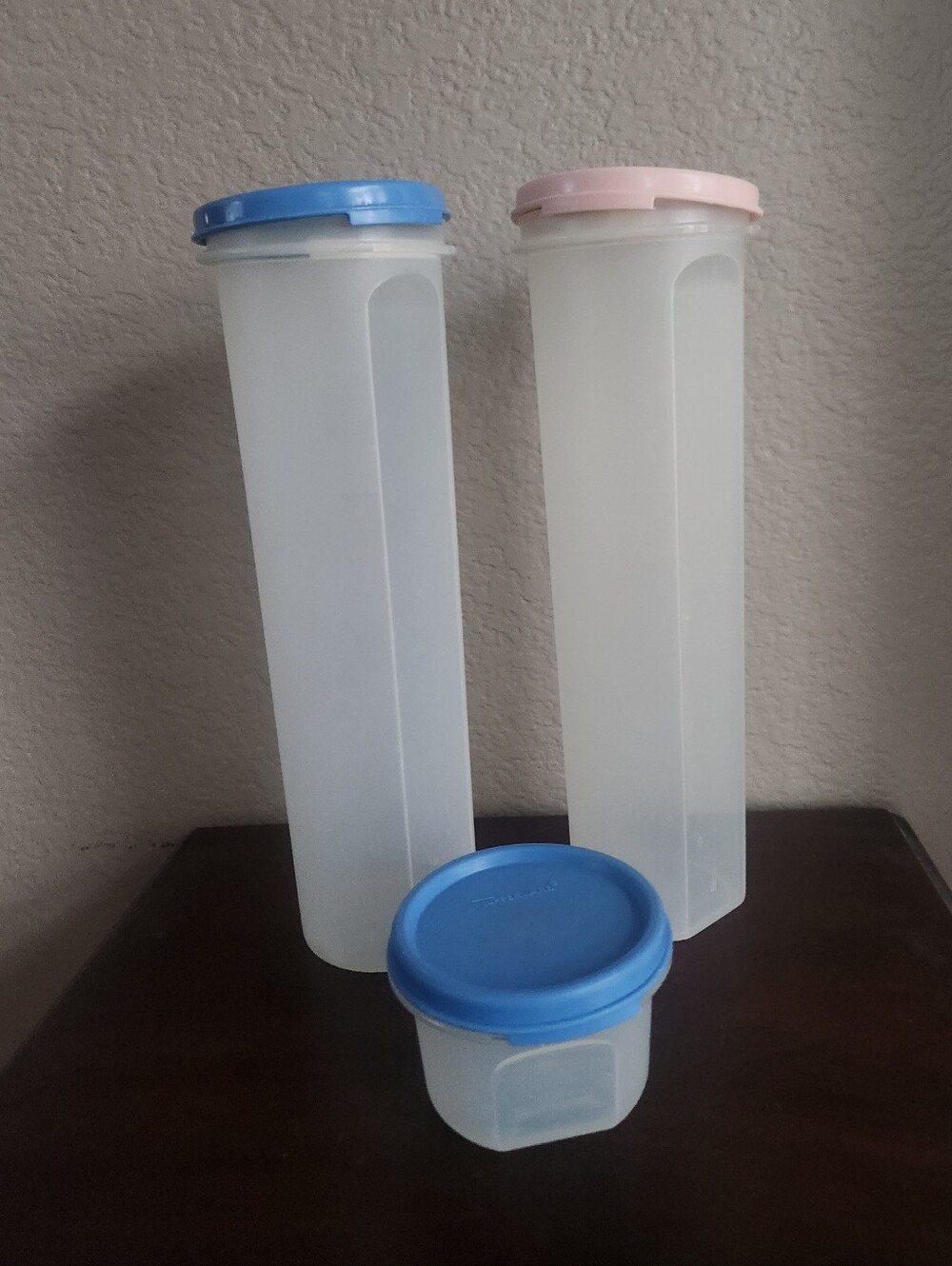 Tupperware 2 Spaghetti Keepers in Rose & Blue Lids Vintage w/ Small Blue EUC $18
